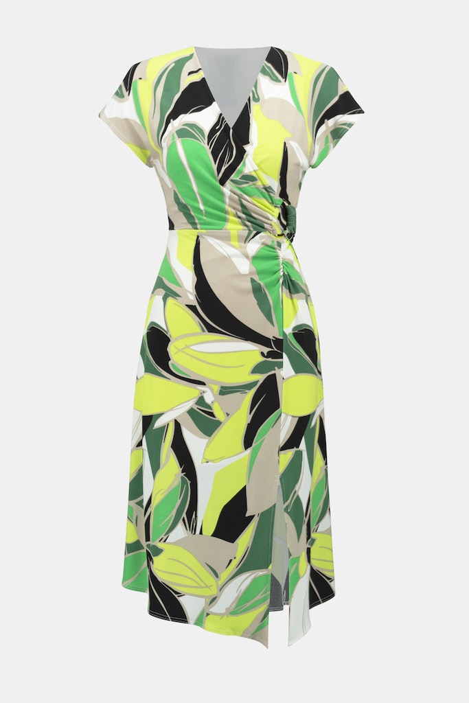 Wickelkleid aus Jersey mit tropischem Muster Wickelkleid aus Jersey mit tropischem Muster