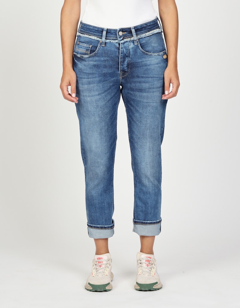 94NICA CROPPED  - boyfriend fit