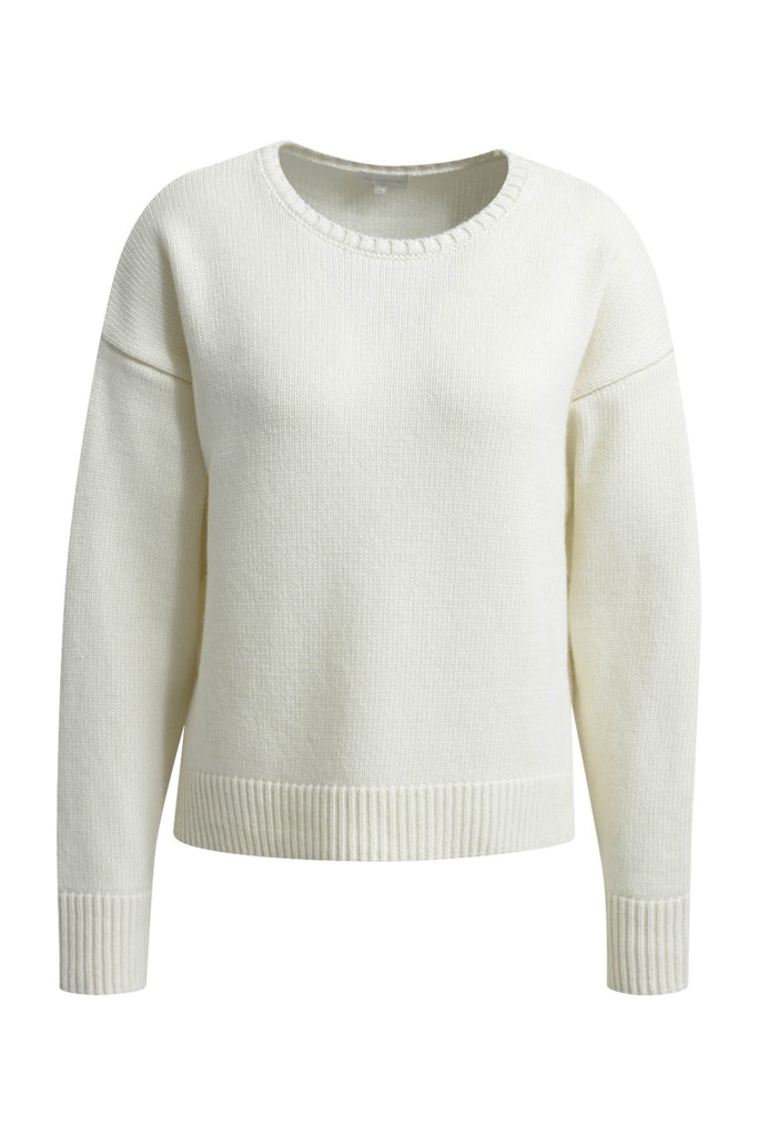 1/1 sleeve Pullover with oversized shoulders and round neck