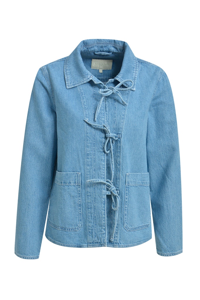 jacket w collar, placket, patched pockets + 1/1 sleeve