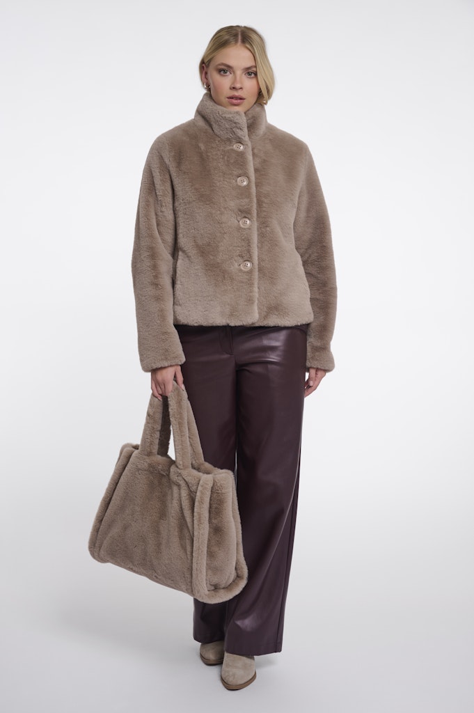 Beige (11100-mocha latte)