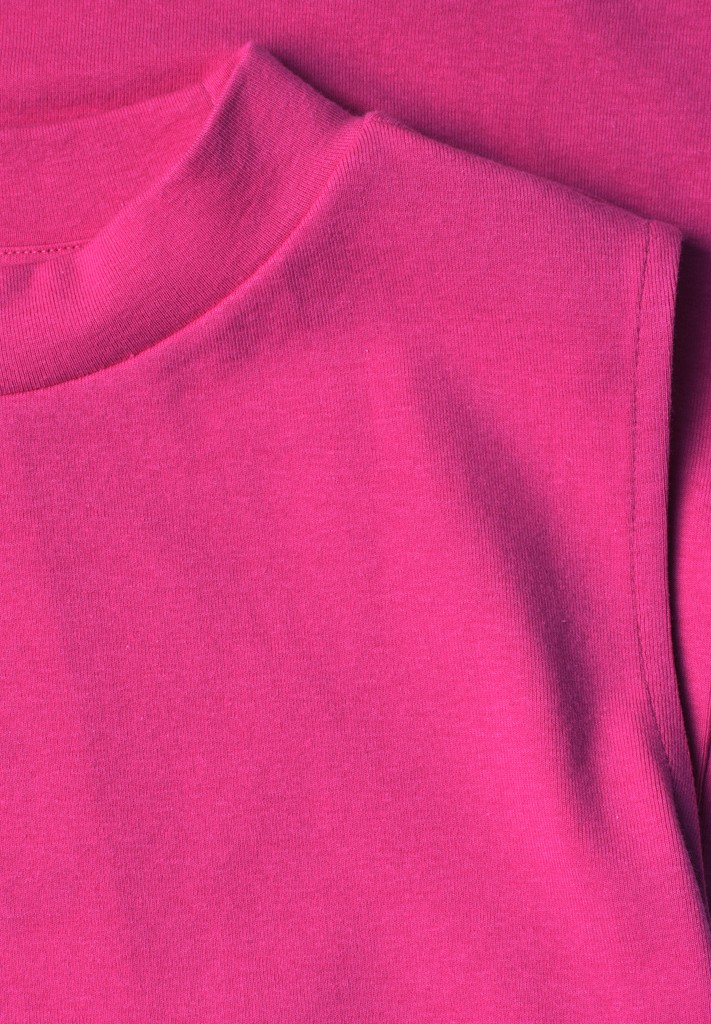 Basic Top mit Turtle Neck in Unifarbe