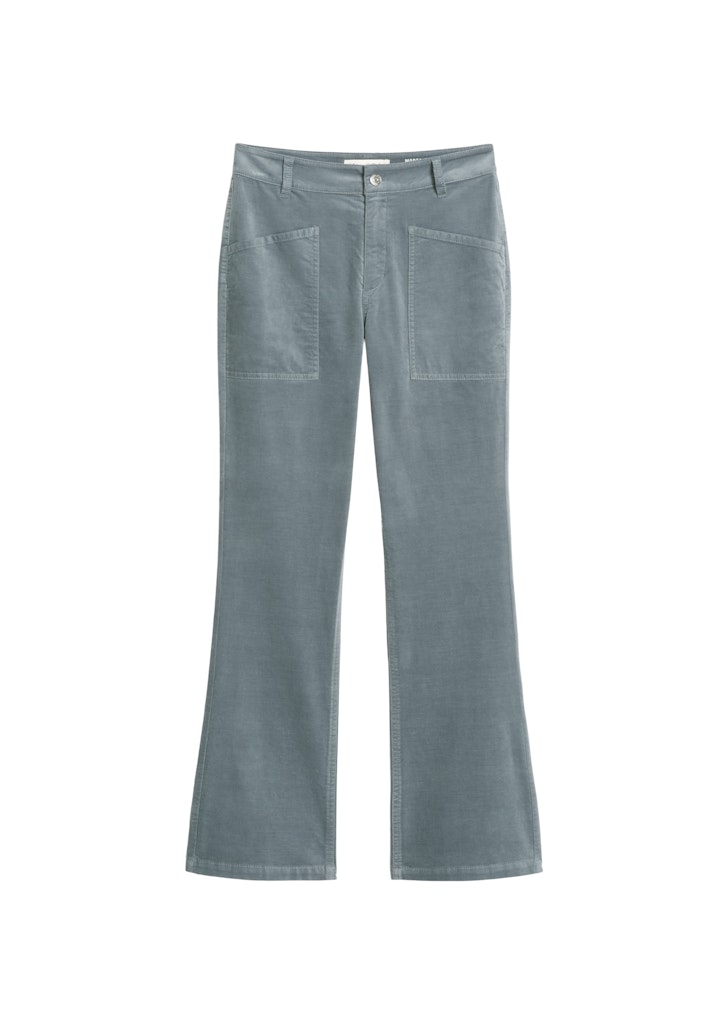 Samthose Model Kiruna flared