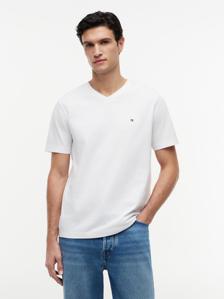 ESSENTIAL V-NECK TEE