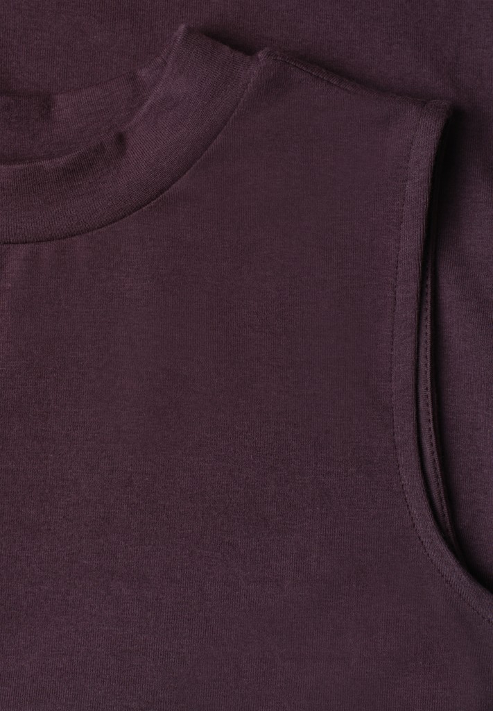 Basic Top mit Turtle Neck in Unifarbe