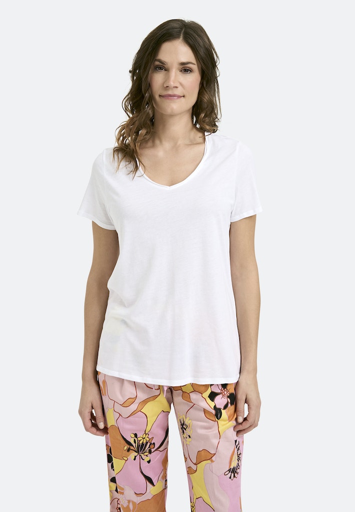 Basic T-Shirt V-Neck