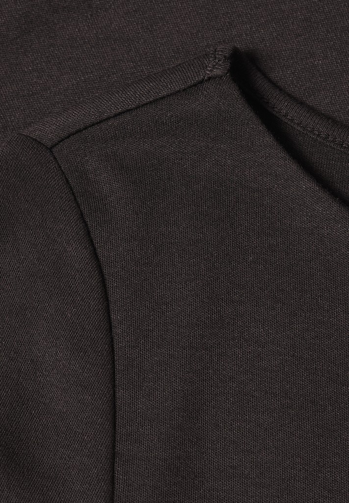 Basic Shirt mit U-Boot-Ausschnitt