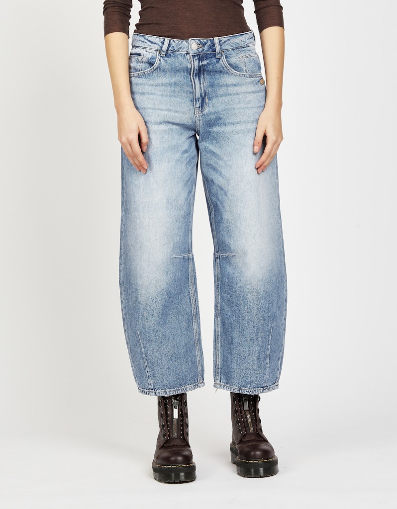 94SARINA - baggy fit 94SARINA - baggy fit