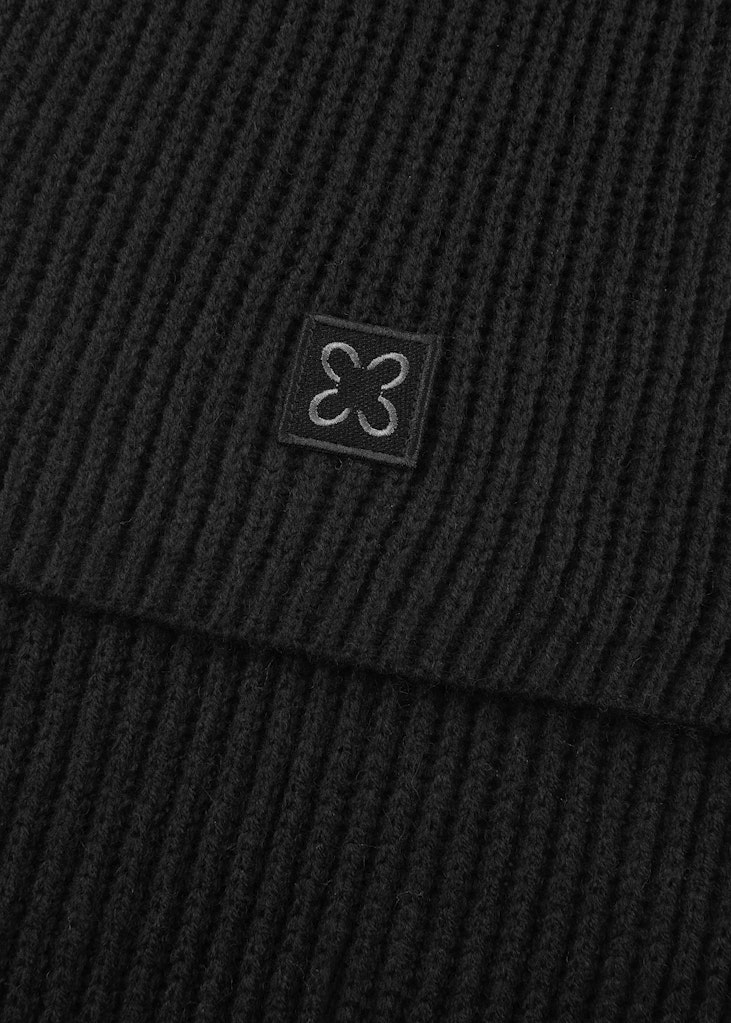 Schal in weicher Wollmischung aus Rippenstrick Schal in weicher Wollmischung aus Rippenstrick