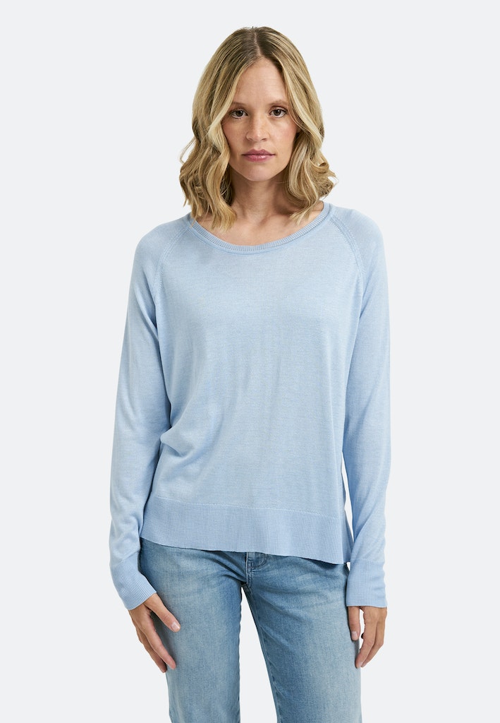 Pullover with roundneck and raglan 1/1 sleeves