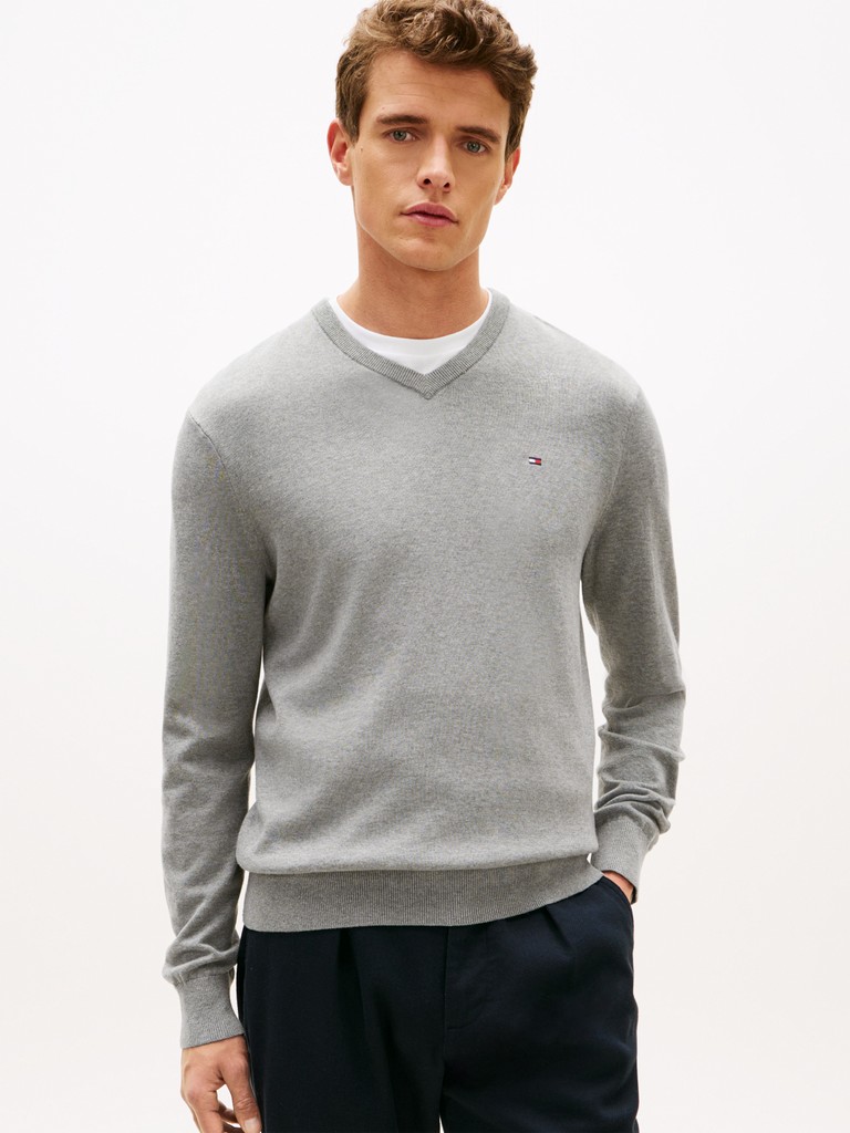 ESSENTIAL COTTON V NECK