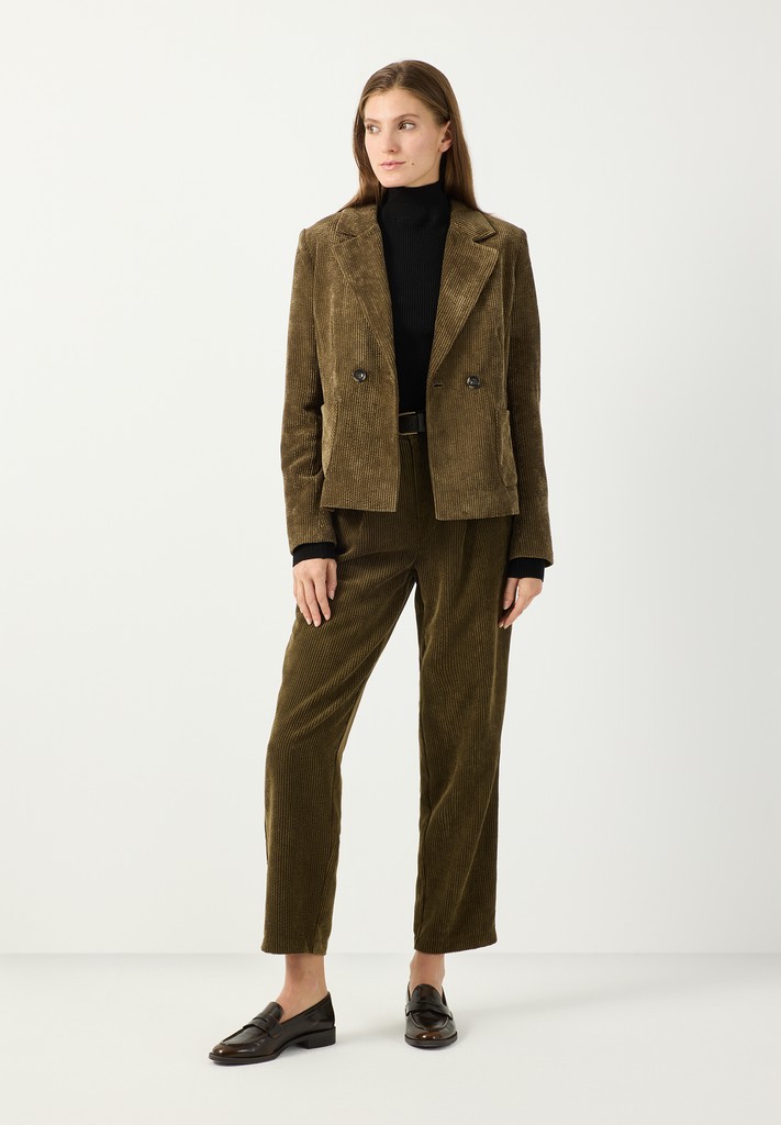 Cordhose mit Gürtel
