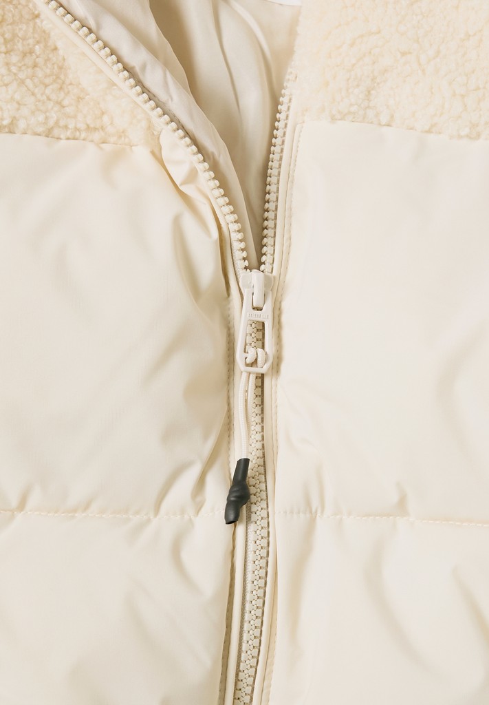 Steppjacke mit Teddy-Details