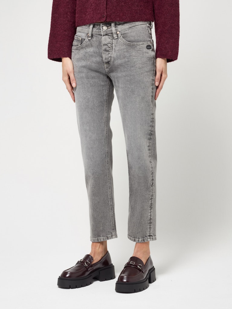 94NICA CROPPED - boyfriend fit