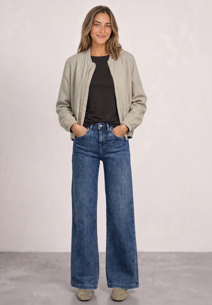 Basic Shirt mit U-Boot-Ausschnitt