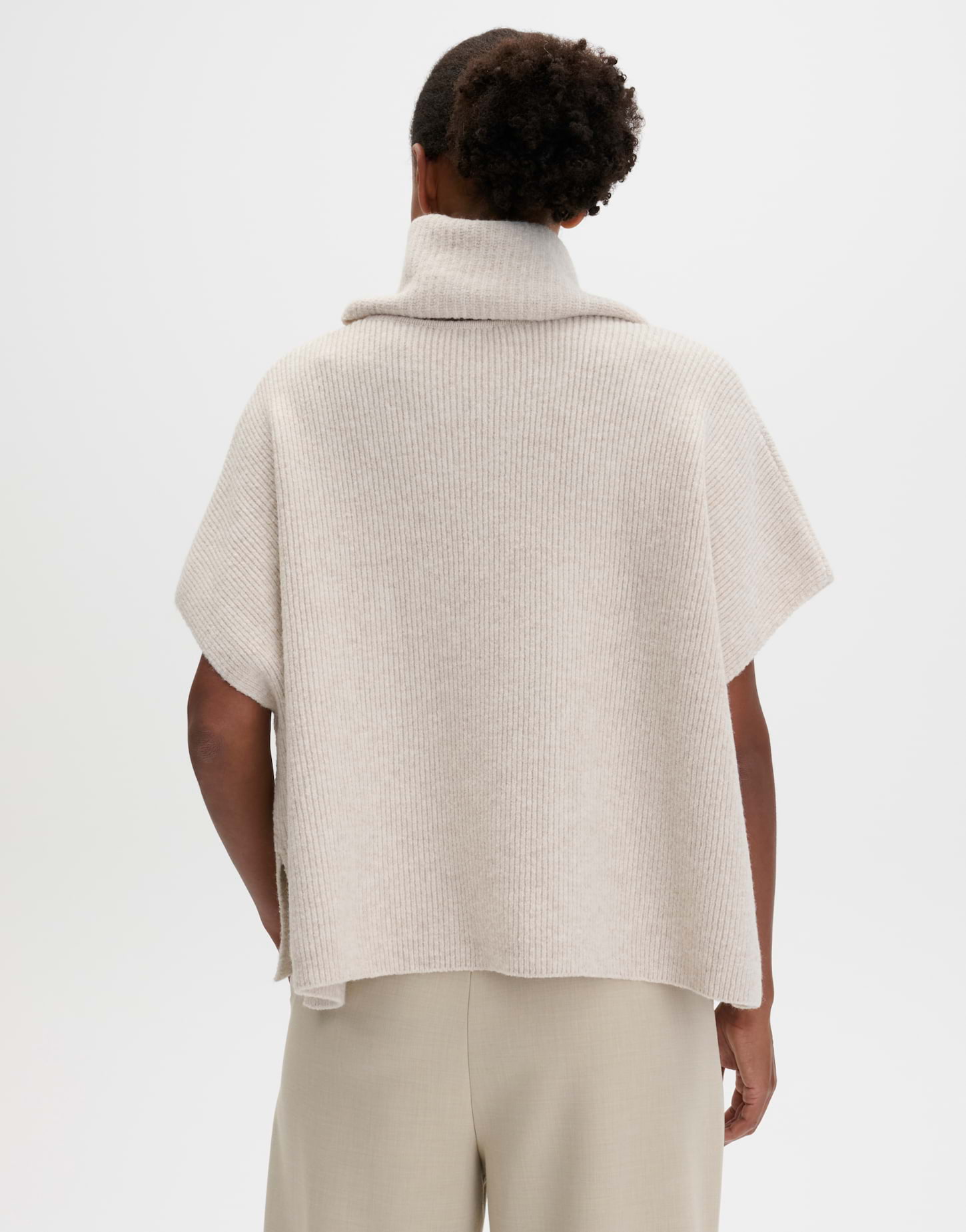 Bolana cape