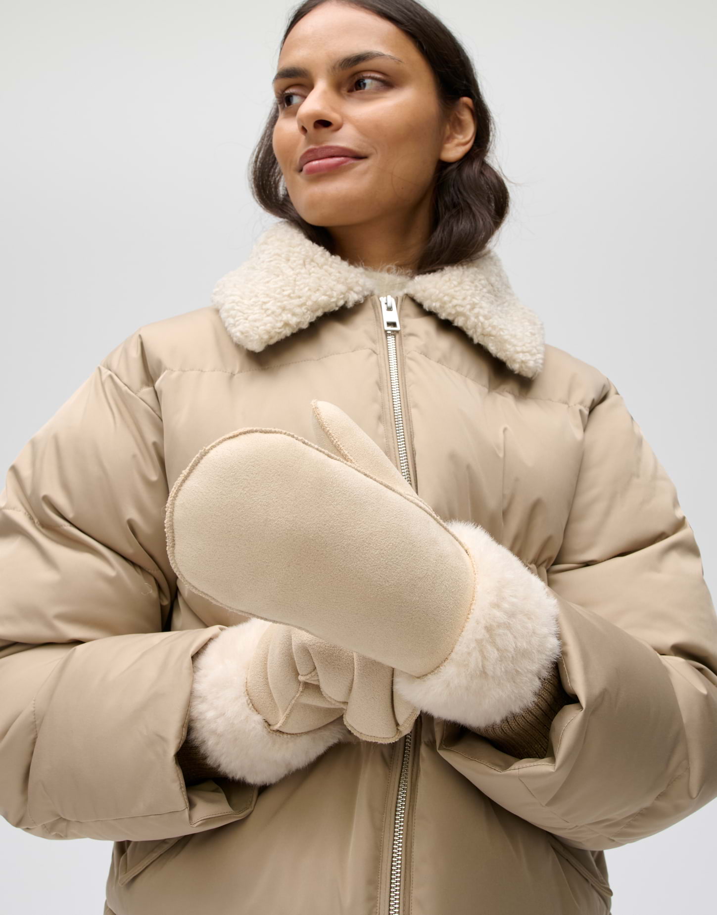 Acarly gloves