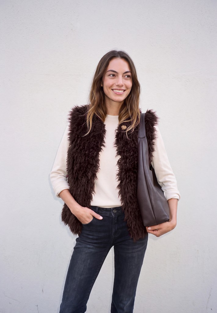Fake Fur Weste mit Knopfleiste