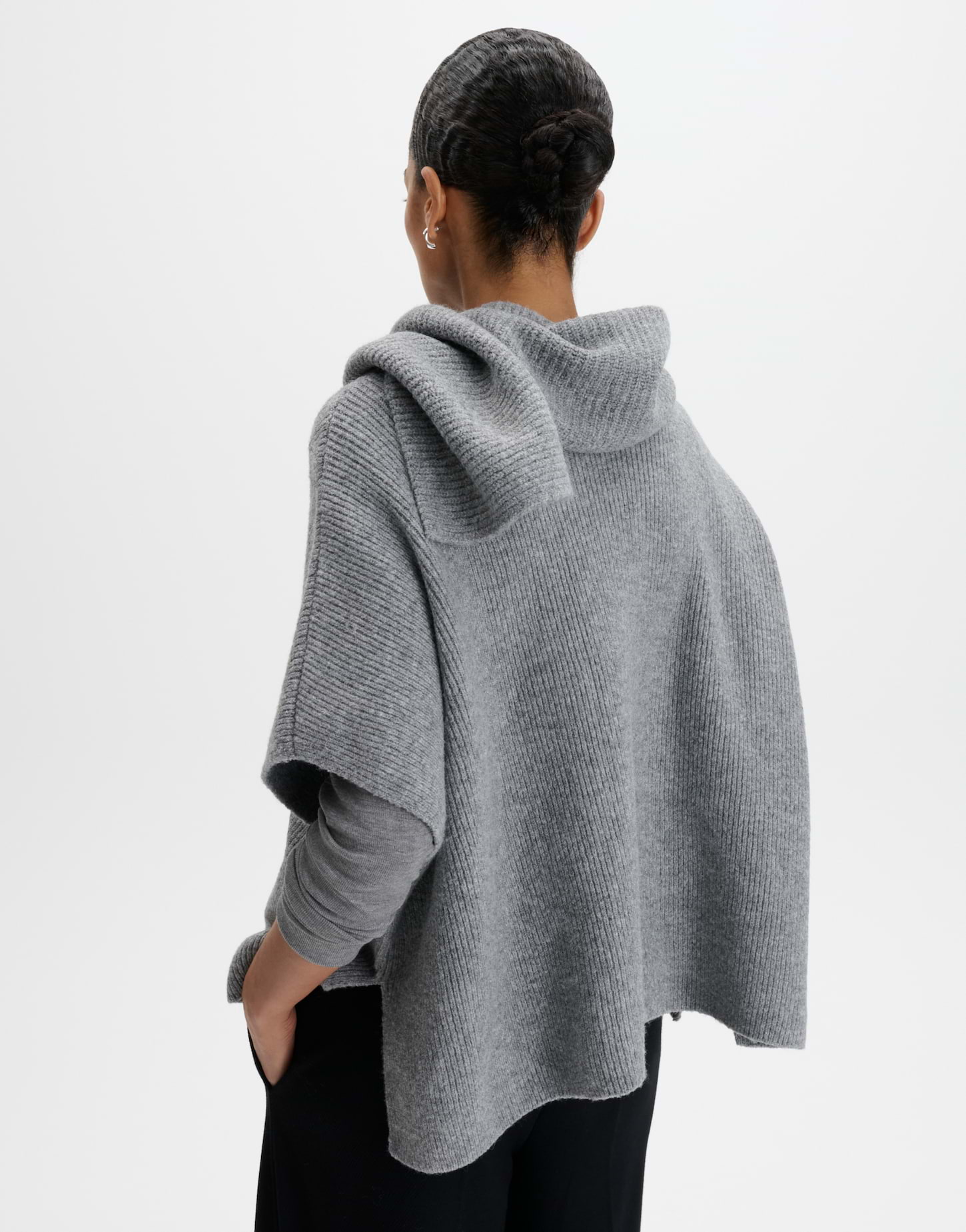 Bolana cape