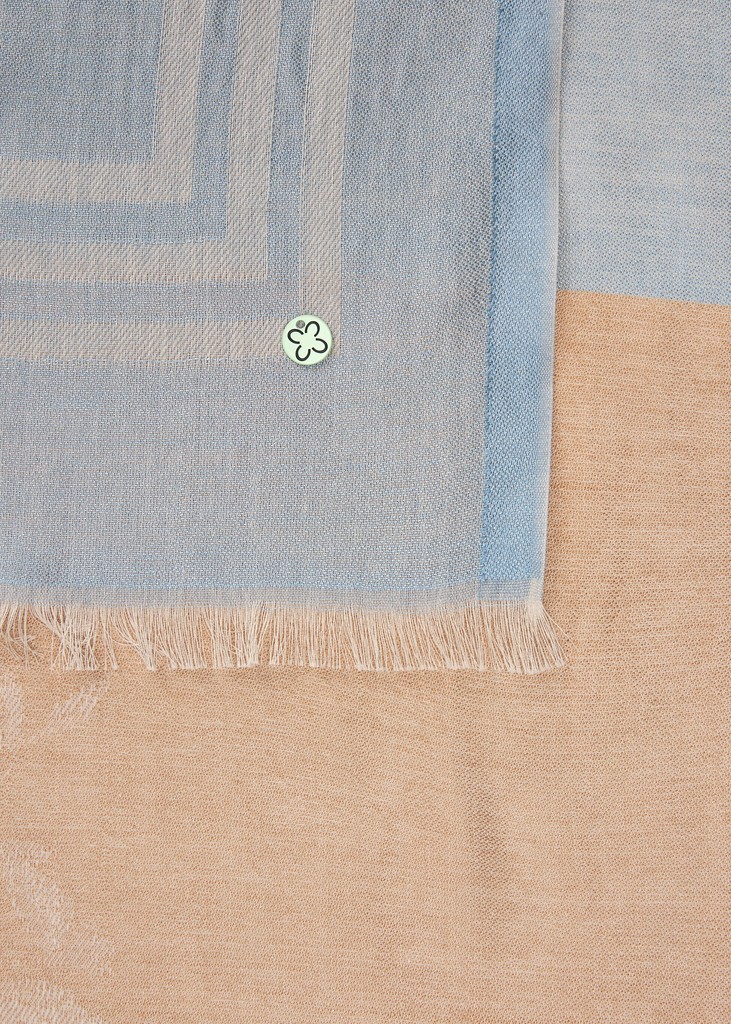 Jacquard-Schal aus Baumwoll-Modal-Mix mit Sternmotiven