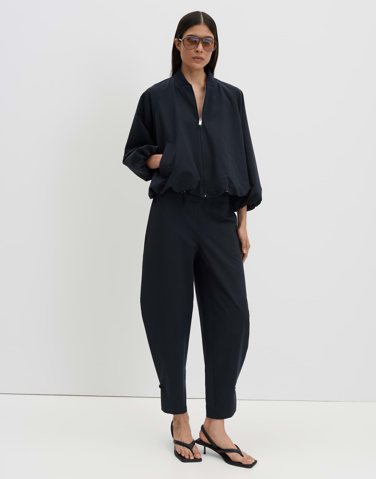 Charlie curved pinstripe