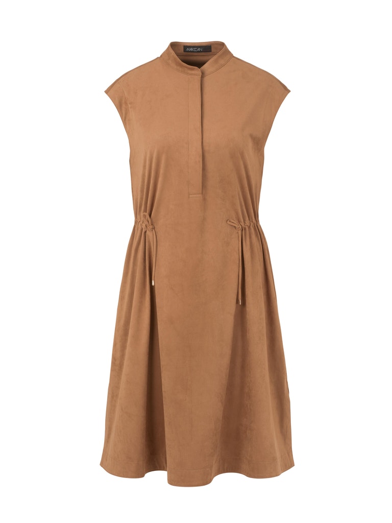 Kleid aus Fun-Velours Kleid aus Fun-Velours