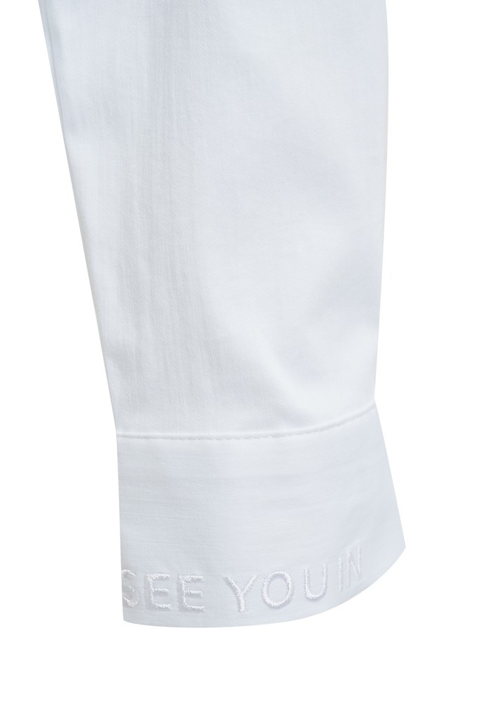 Blouse with pleats