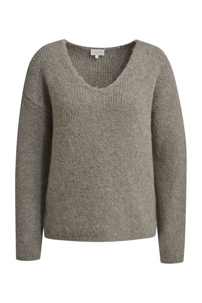 V-Neck pullover with oversized shoulders and 1/1 sleeves V-Neck pullover with oversized shoulders and 1/1 sleeves