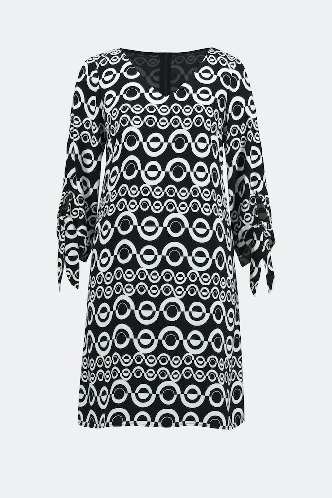 Trapezkleid mit geometrischem Muster Trapezkleid mit geometrischem Muster