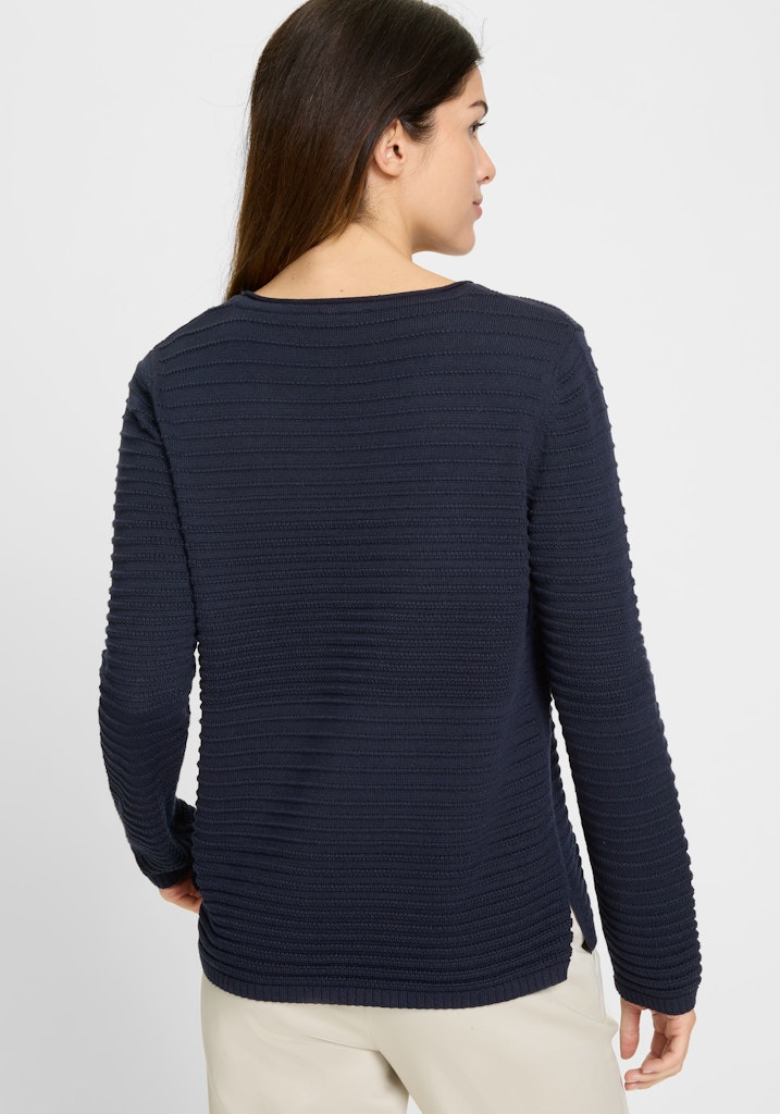 Pullover Long Sleeves