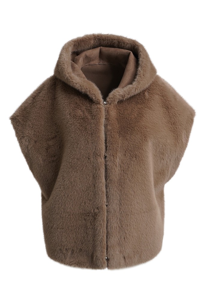 cozy sleevless hooded vest with clean front closure